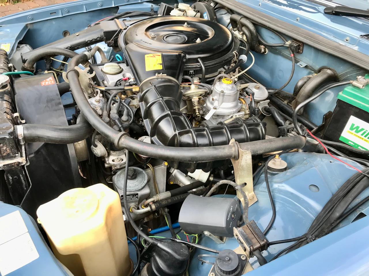 1984 Mercedes Benz W123 200