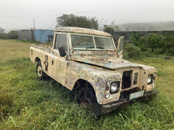  Land Rover Pick Up